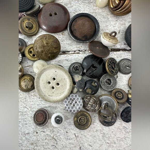 Antique Misc Button Lot Of 64 Craft Sewing Lot - Picture 3 of 10